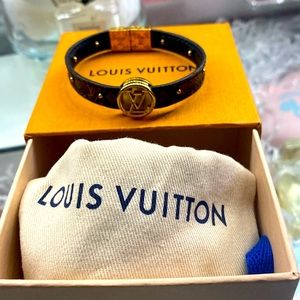 Lv bracelet Authentic
